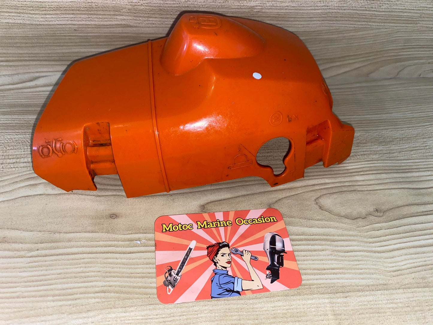 CAPOT MOTEUR HUSQVARNA 135