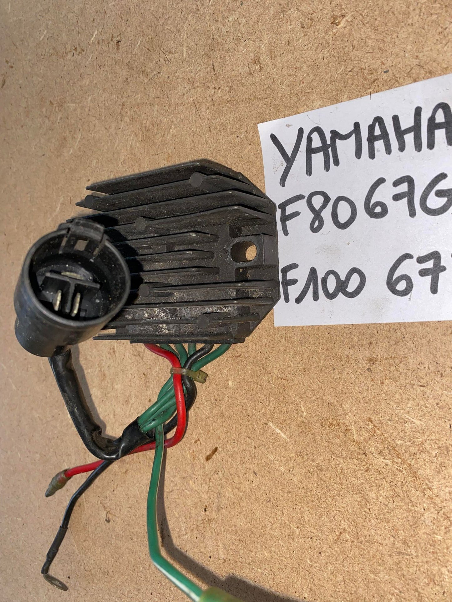 REGULATEUR ADAPTABLE F80 67G/F100 67F