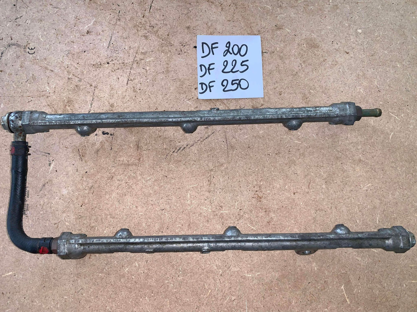 RAMPE D’INJECTEUR DF200/225/250 ET JONHSON V6