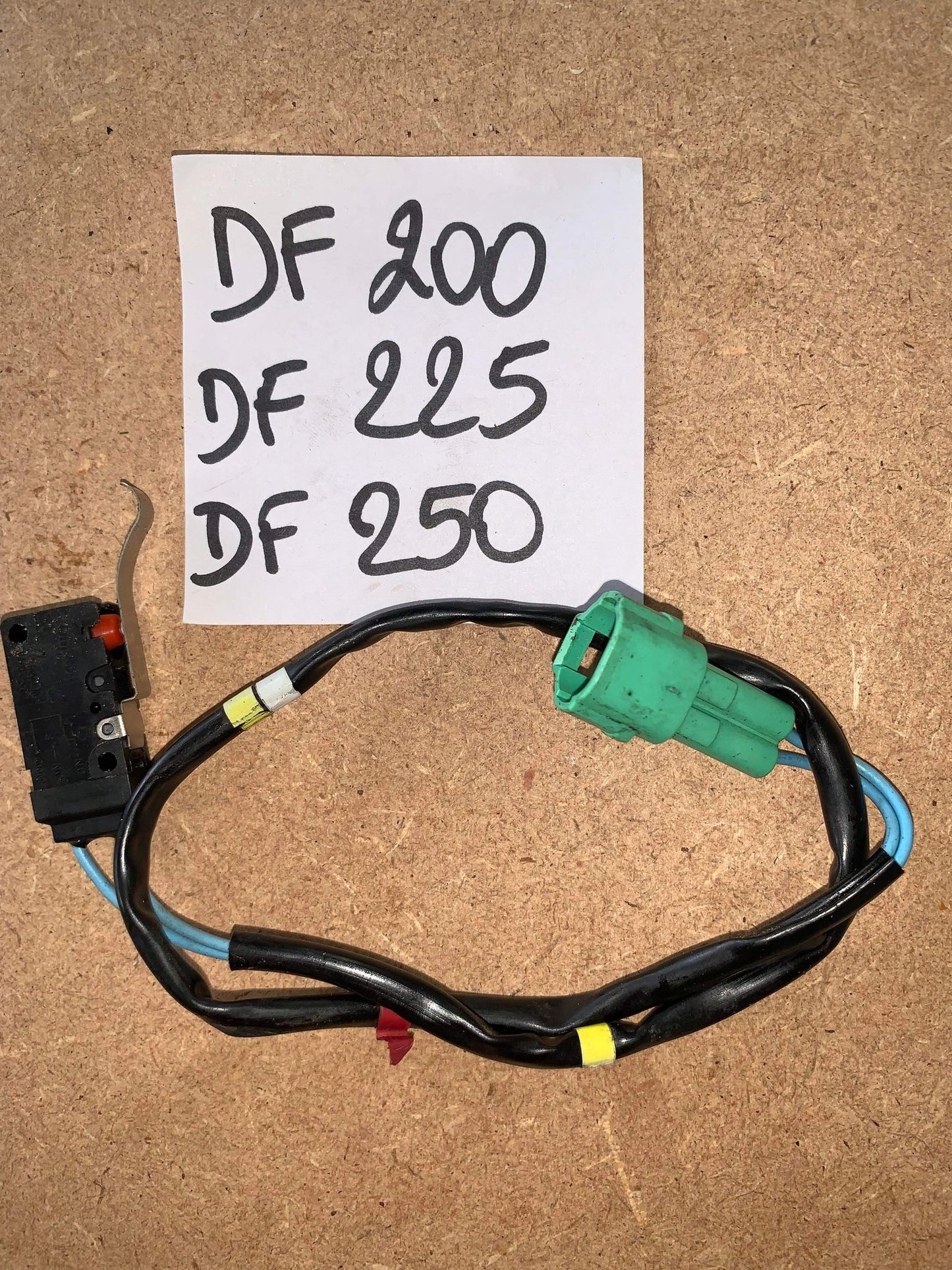 INTERRUPTEUR/CONTACTEUR DF200/225/250 ET JONHSON V6