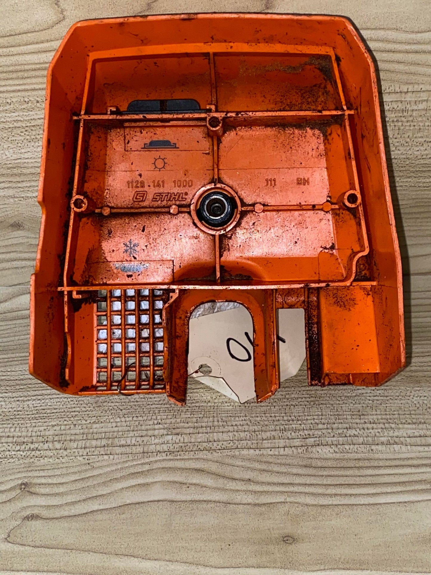CAPOT FILTRE A AIR 044