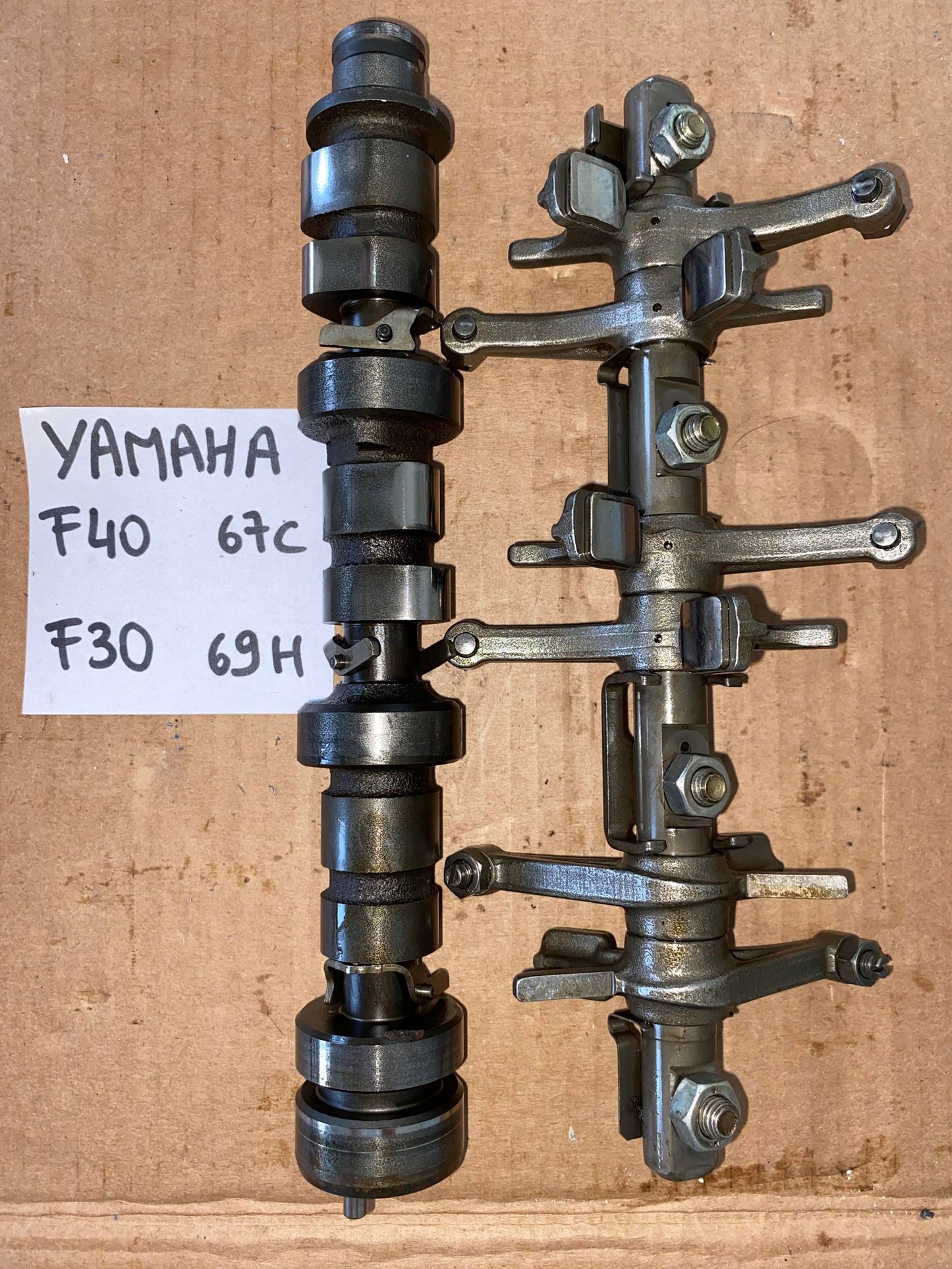 LOT ARBRE A CAMES ET RAMPE CULBUTEUR F40 67C/F30 69H