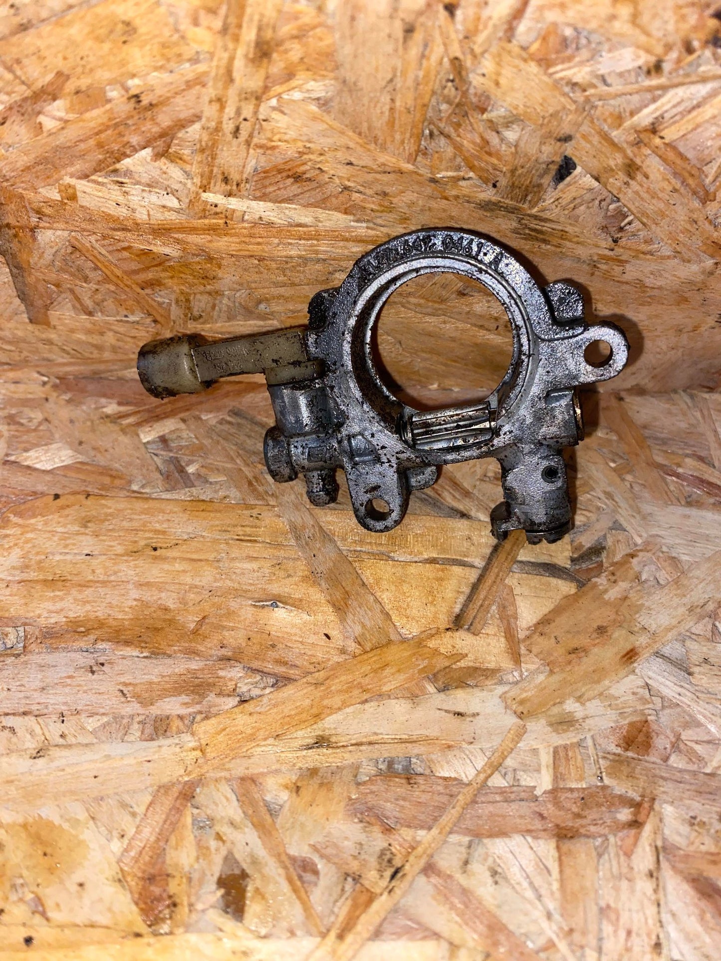 POMPE A HUILE STIHL MS 391