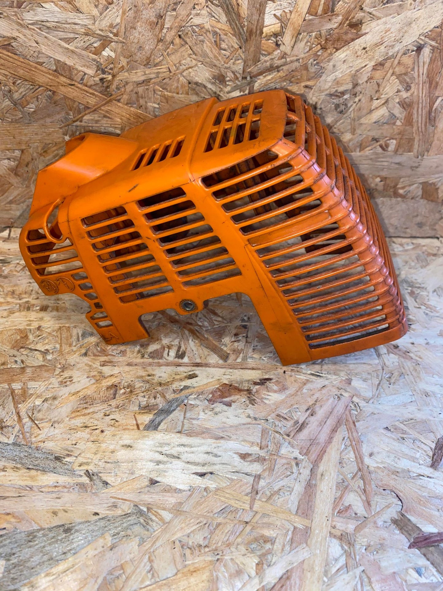 Capot moteur STIHL FR 85 T
