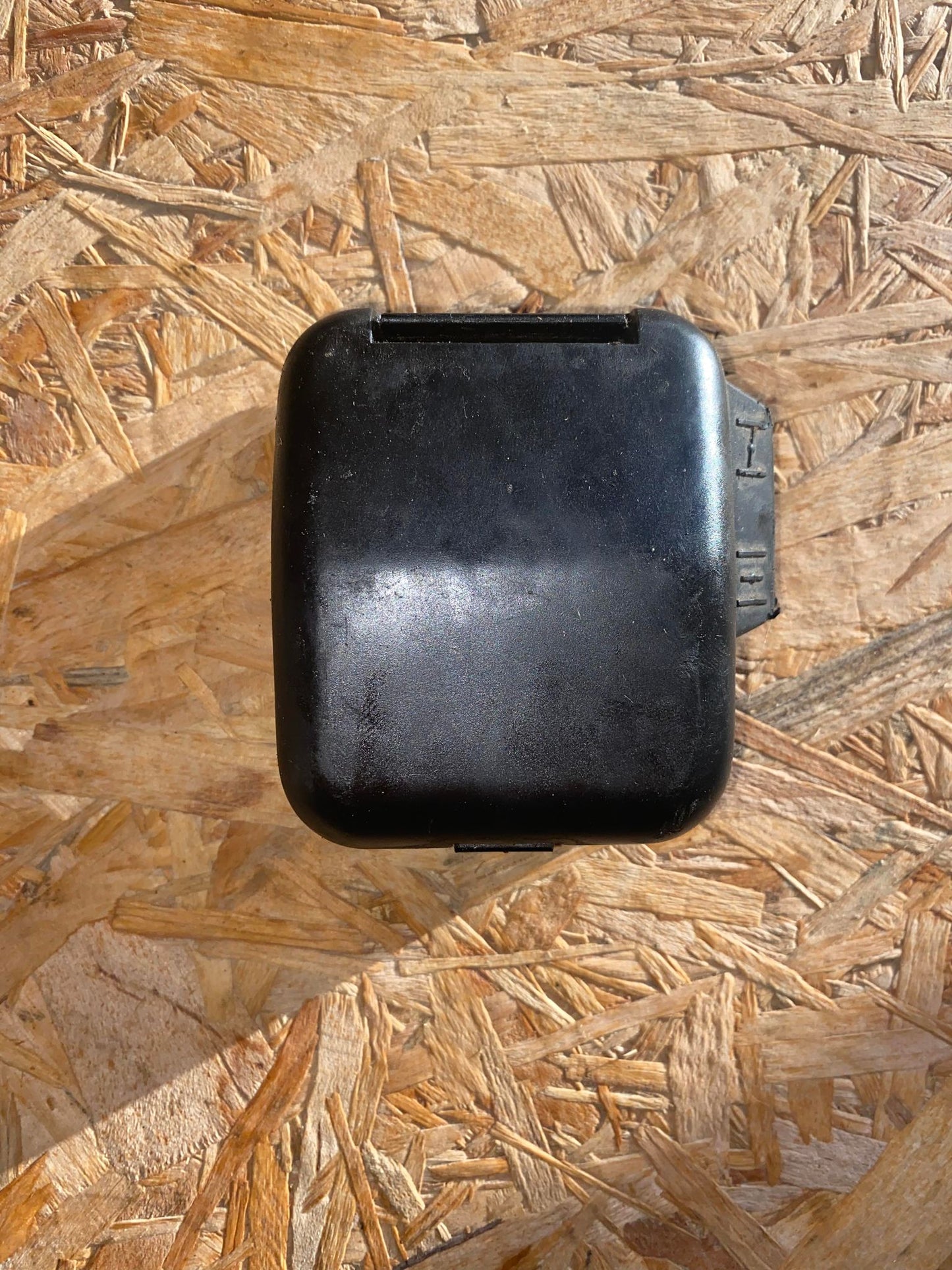 BOITIER DE FILTRE A AIR STIHL - HS 75