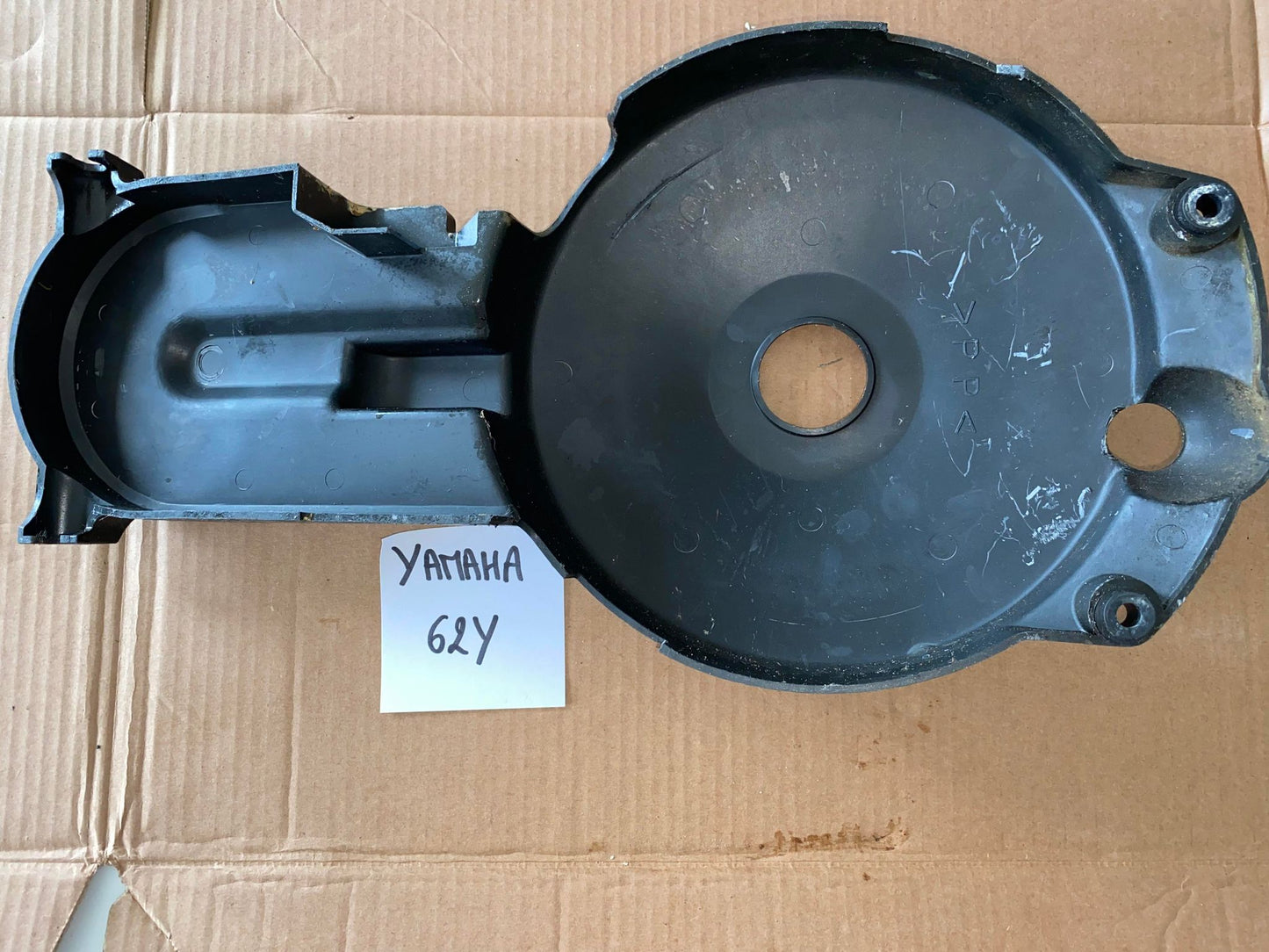 CACHE VOLANT MOTEUR F50 62Y