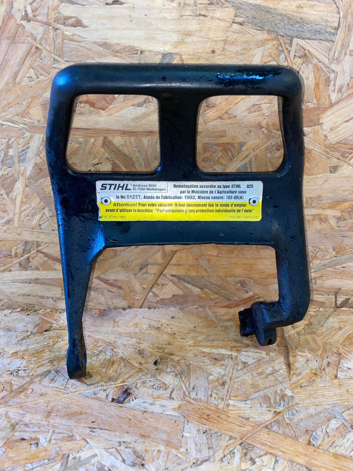POIGNEE DE FREIN STIHL 025